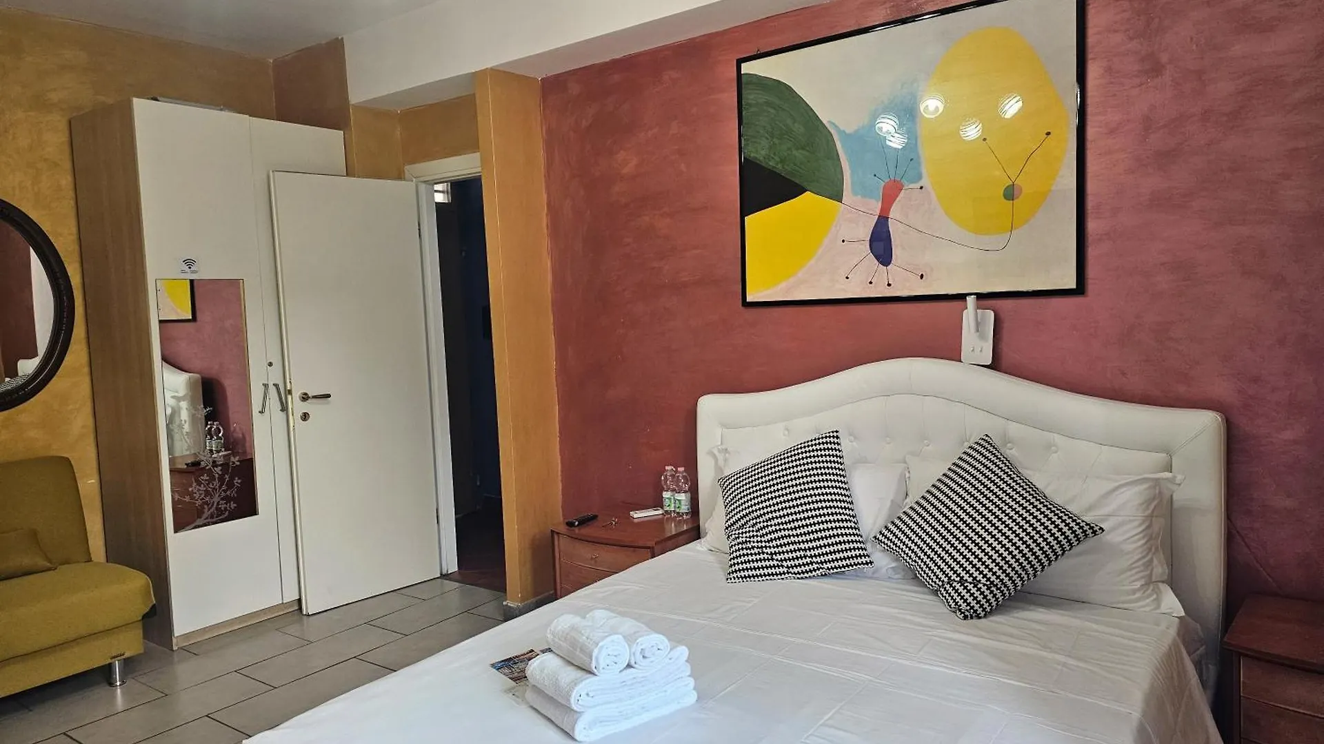 Giovanni Giolitti 177 Termini Rome Apartment